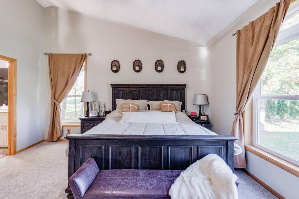 فيلا Maple Grove Retreat 30 Days Minimum المظهر الخارجي الصورة