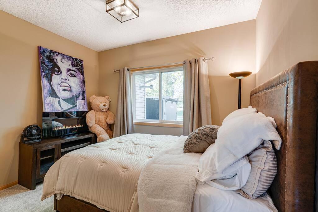فيلا Maple Grove Retreat 30 Days Minimum المظهر الخارجي الصورة