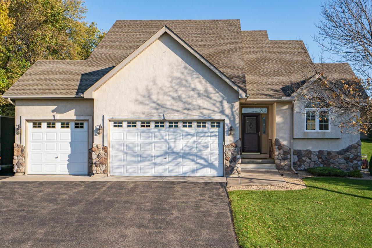 فيلا Maple Grove Retreat 30 Days Minimum المظهر الخارجي الصورة